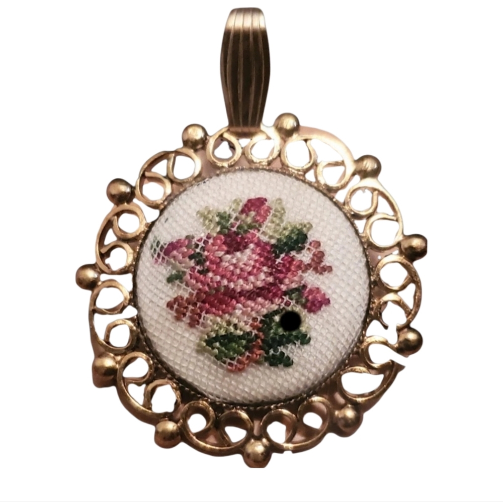 Beautiful Intricate Petite Point Rose Bouquet Pendant / Brooch Non Magnetic